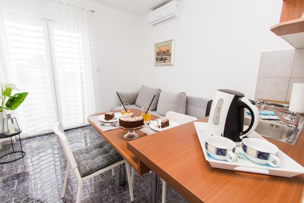 Apartmani Sanja Vodice Exteriör bild