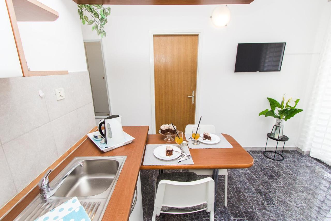 Apartmani Sanja Vodice Exteriör bild